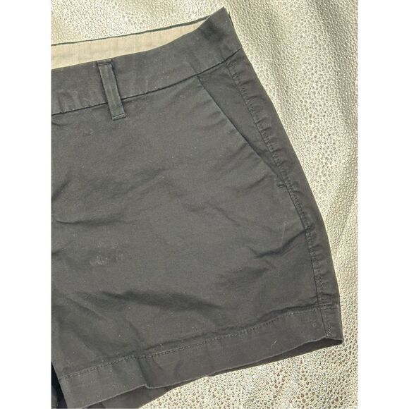 Old Navy black short shorts size 10. Has cuffs and pockets - Picture 2 of 6